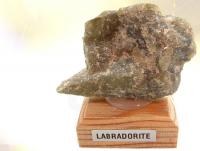 Ref-119  Labradorite